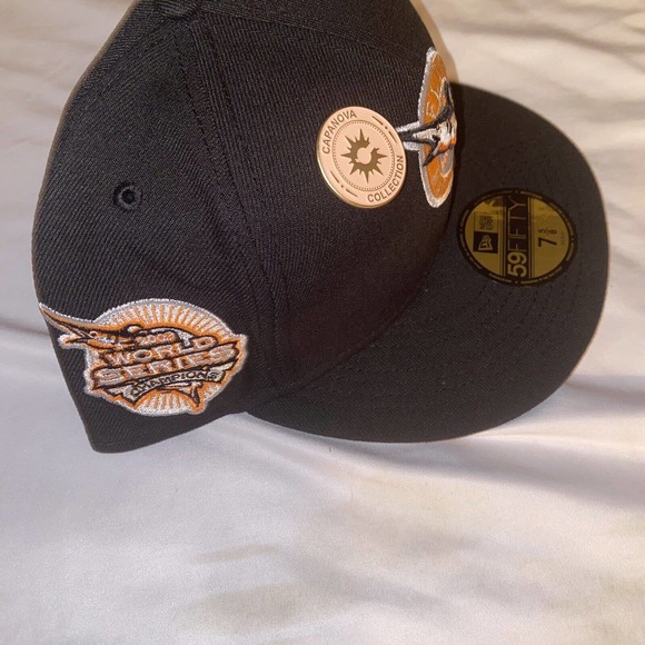 New Era Exclusive Florida Marlins Collection Fitted Hat Size 7 5/8 Capanova pin - Picture 7 of 8